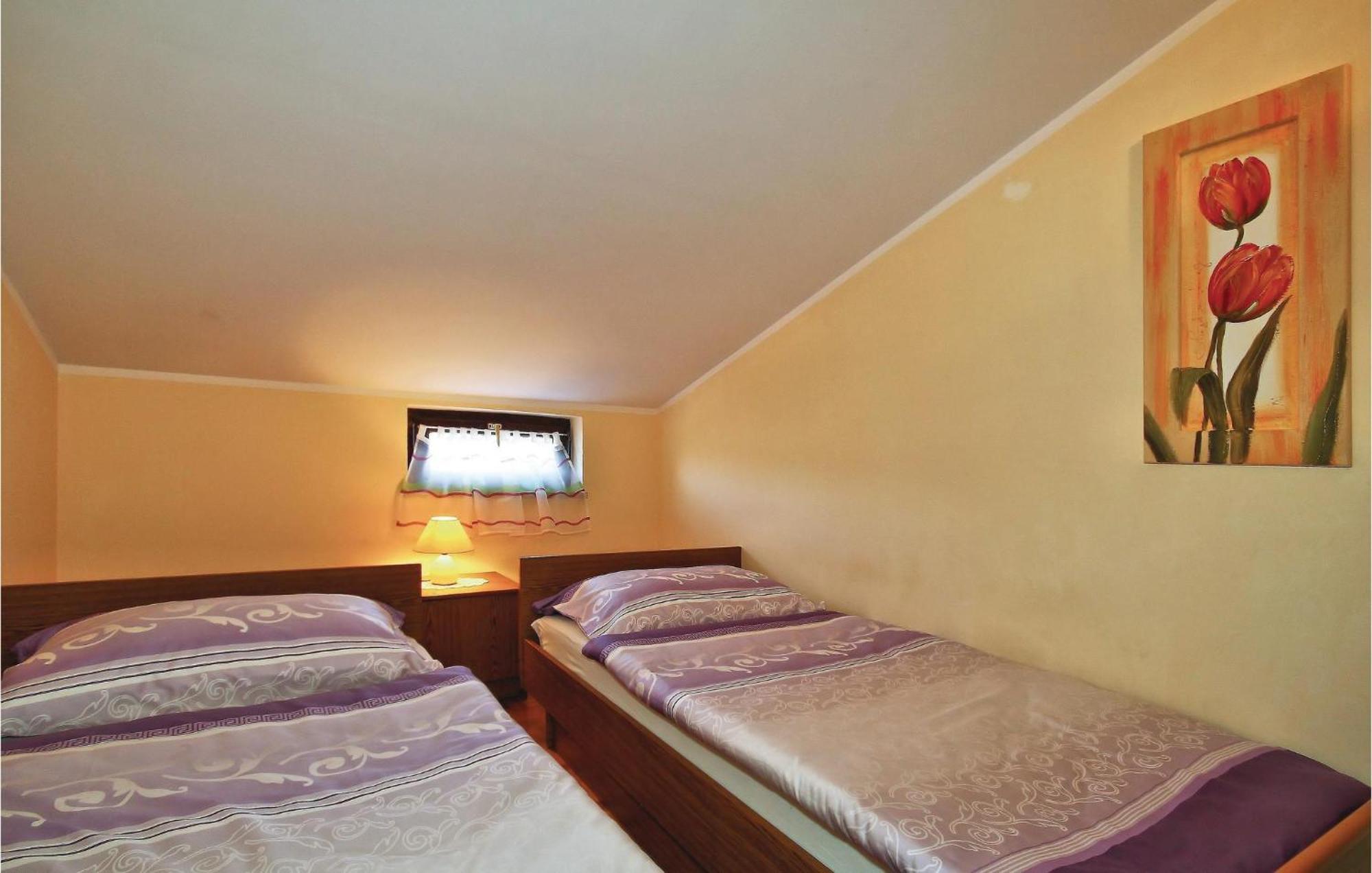 3 Bedroom Gorgeous Apartment In Porec Bagian luar foto